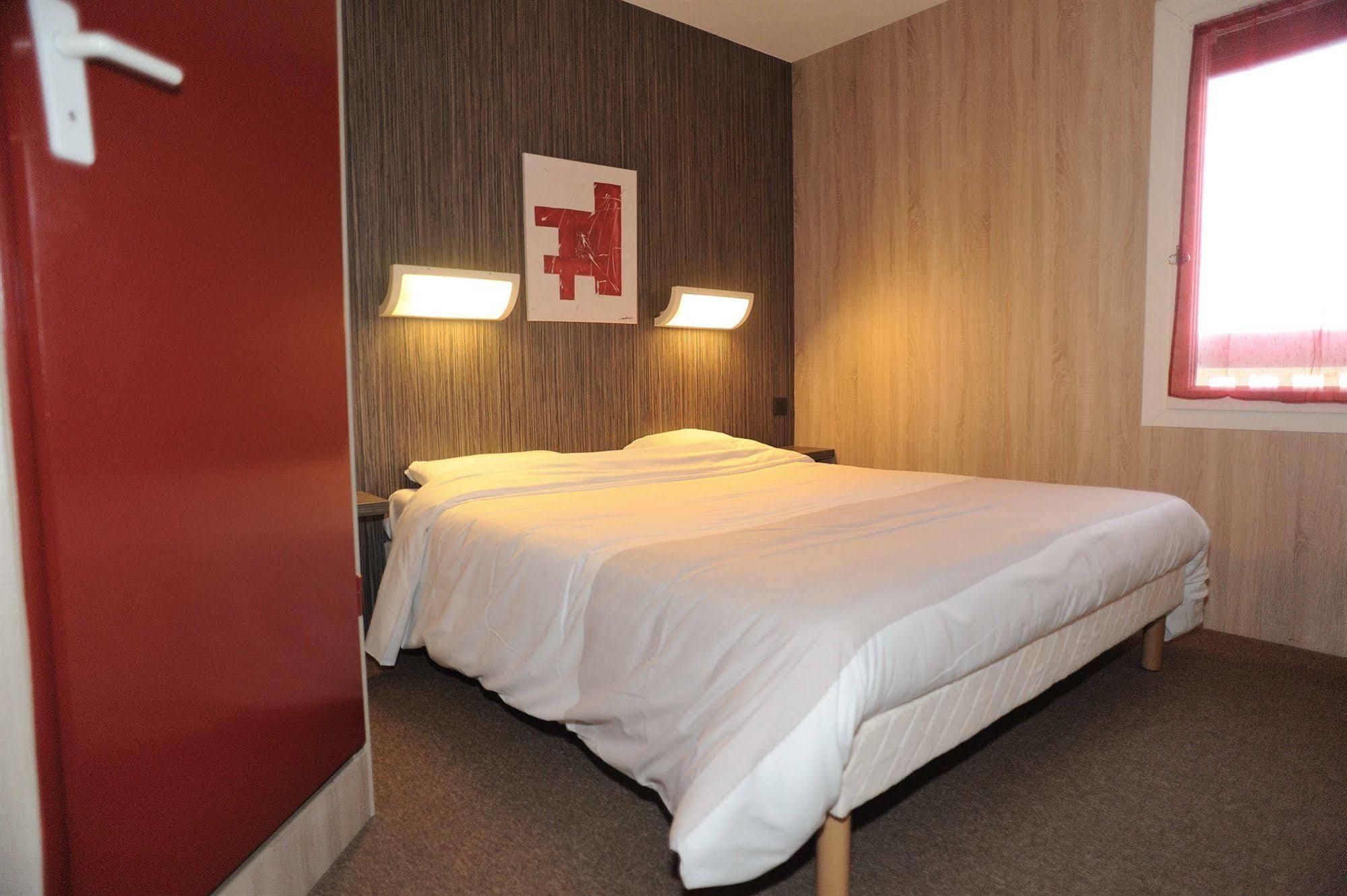 Hotel 4 Saisons Onet-le-Château Exteriör bild